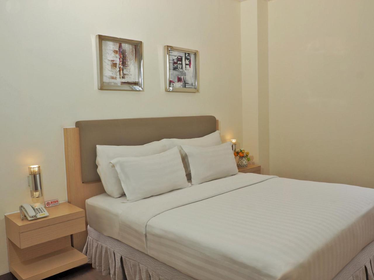 D'Primahotel Itc Mangga Dua Jakarta Exterior photo