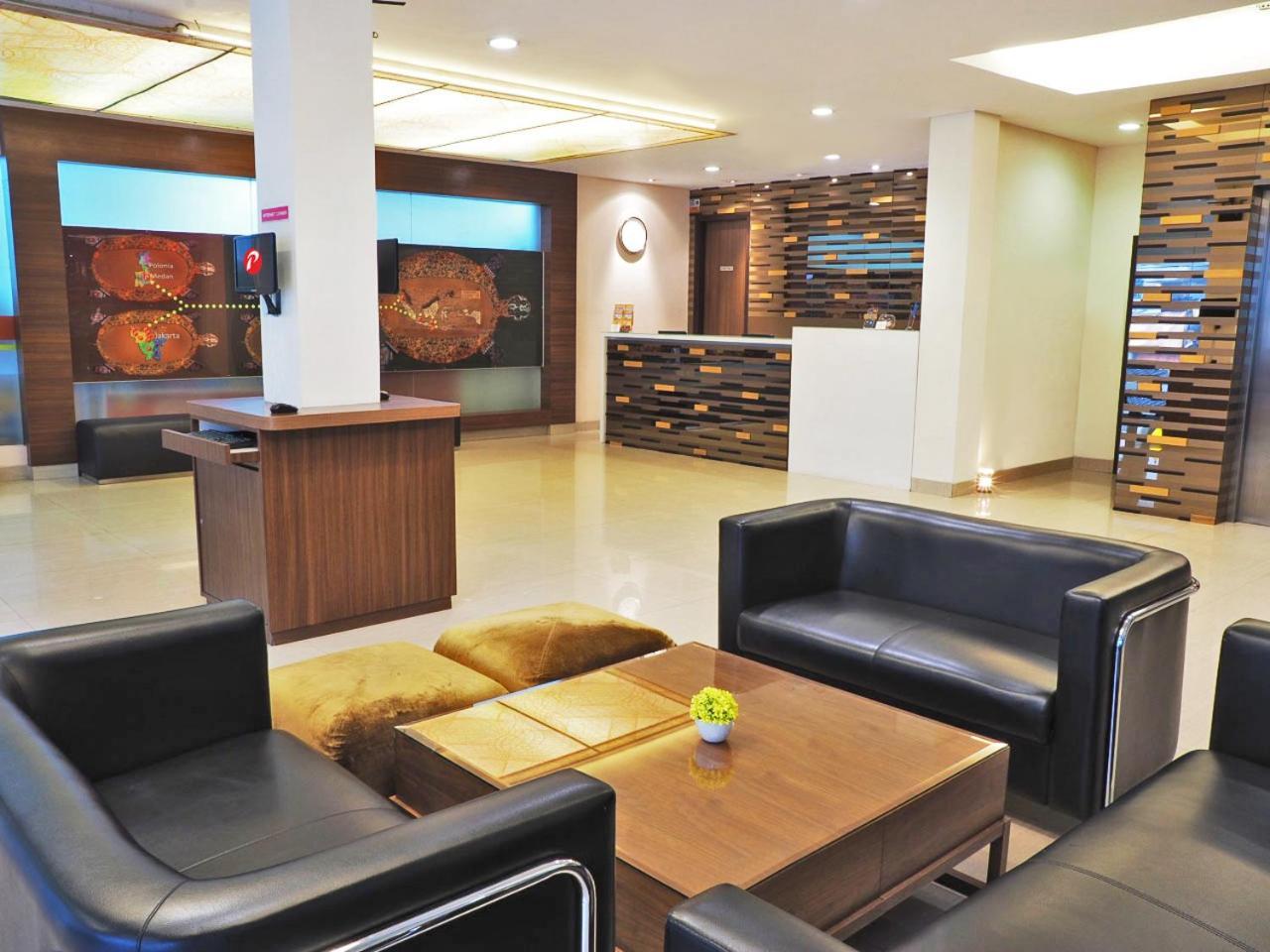 D'Primahotel Itc Mangga Dua Jakarta Exterior photo